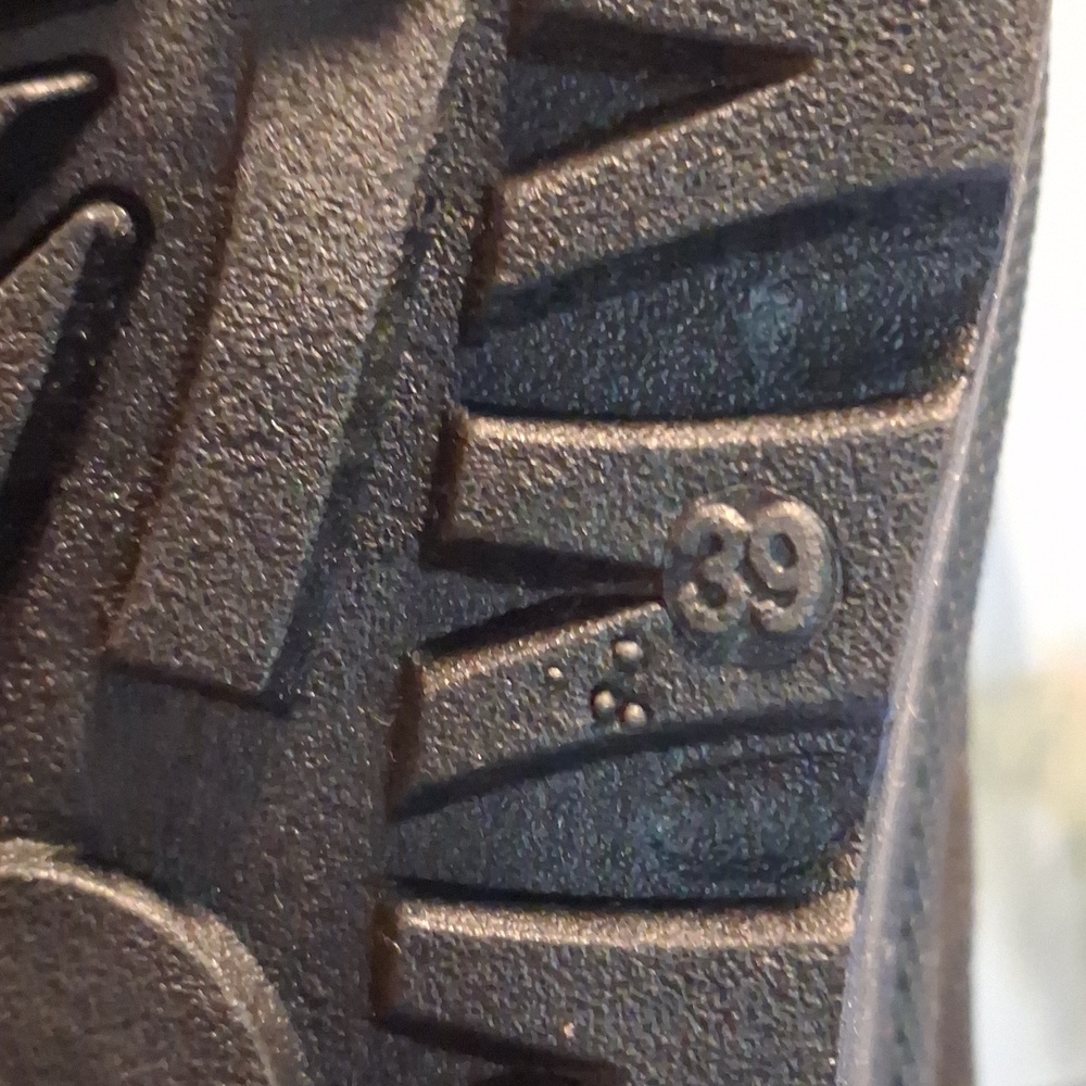 Women’s Black Suede Platform Slip-On Clogs - Picture 5 of 12